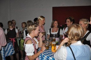 2012-09-2220-03-54PaulanerParty